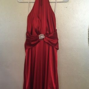 Red prom, weeding or pageant